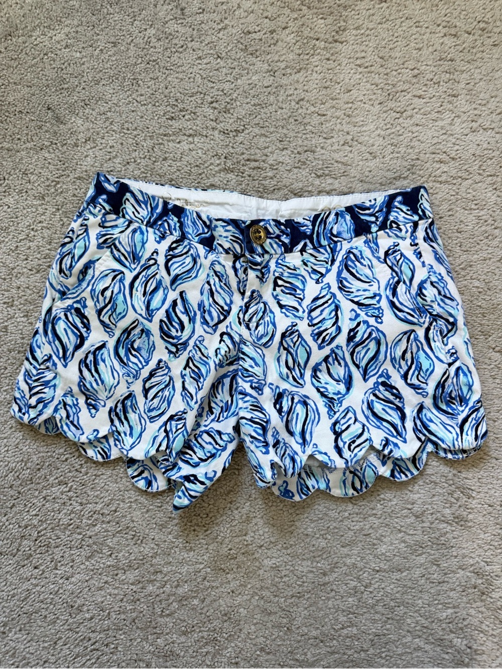 Lilly Pulitzer White Shorts with Blue Leaf Print and Scalloped Hem